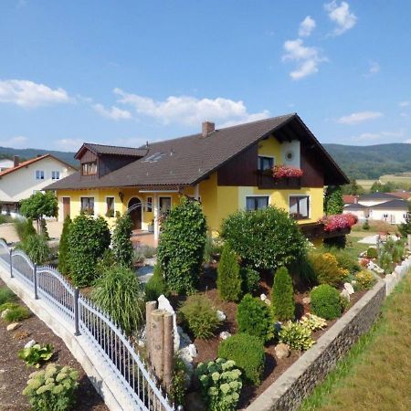 Scenic Apartment With Balcony Garden Deckchairs Barbecue Gleissenberg Bagian luar foto